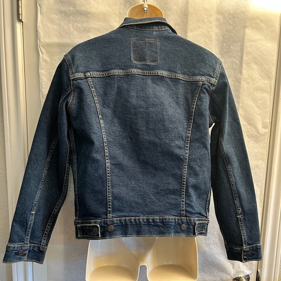 Levis mens regular fit denim trucker jean jacket w/button front & cuffs Sz-S.X19 - Picture 6 of 13